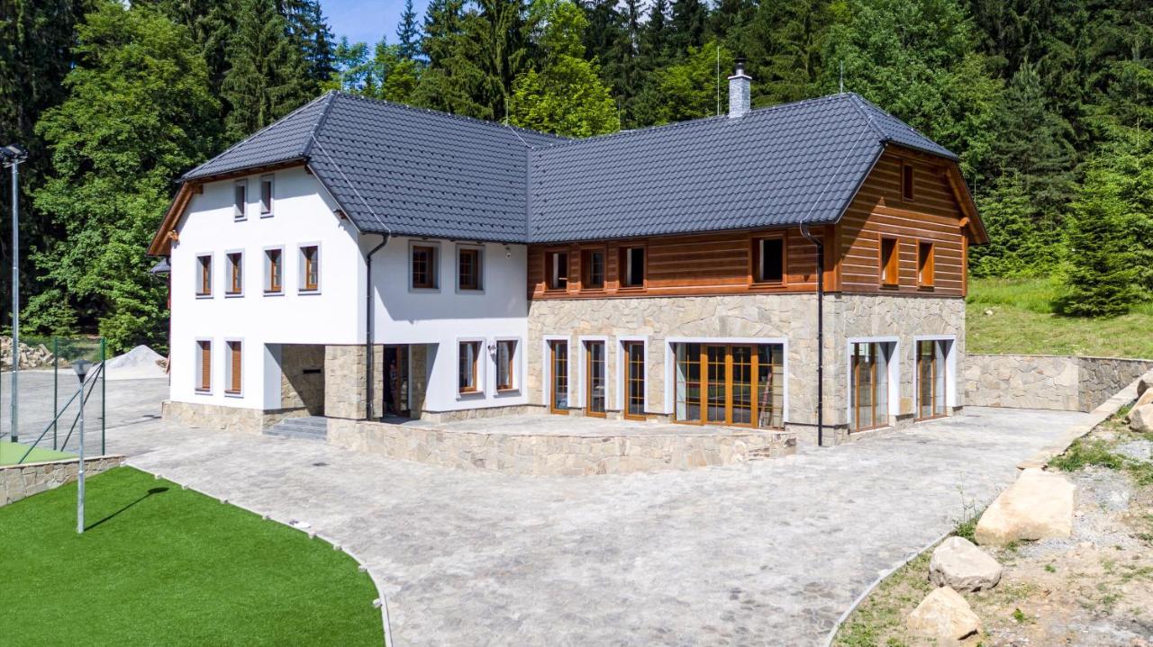 Ferienwohnung Club Rezidence Pod Luci Loučovice Exterior foto