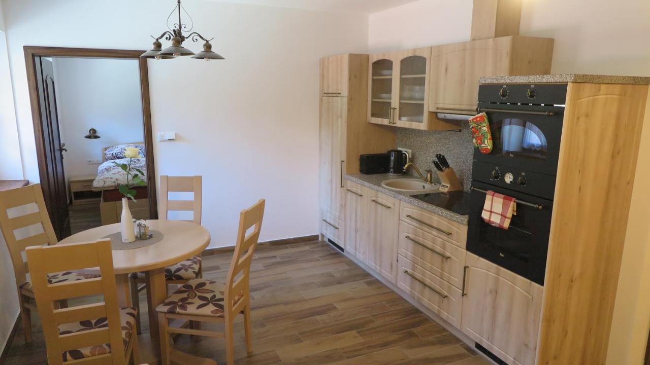 Ferienwohnung Club Rezidence Pod Luci Loučovice Exterior foto